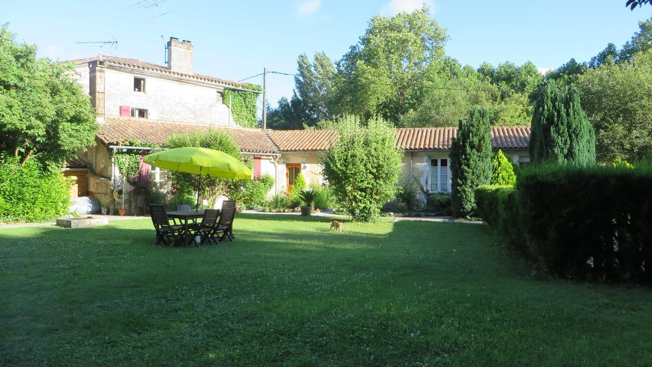 La Tonnellerie Acomodação com café da manhã Châteauneuf-sur-Charente Exterior foto